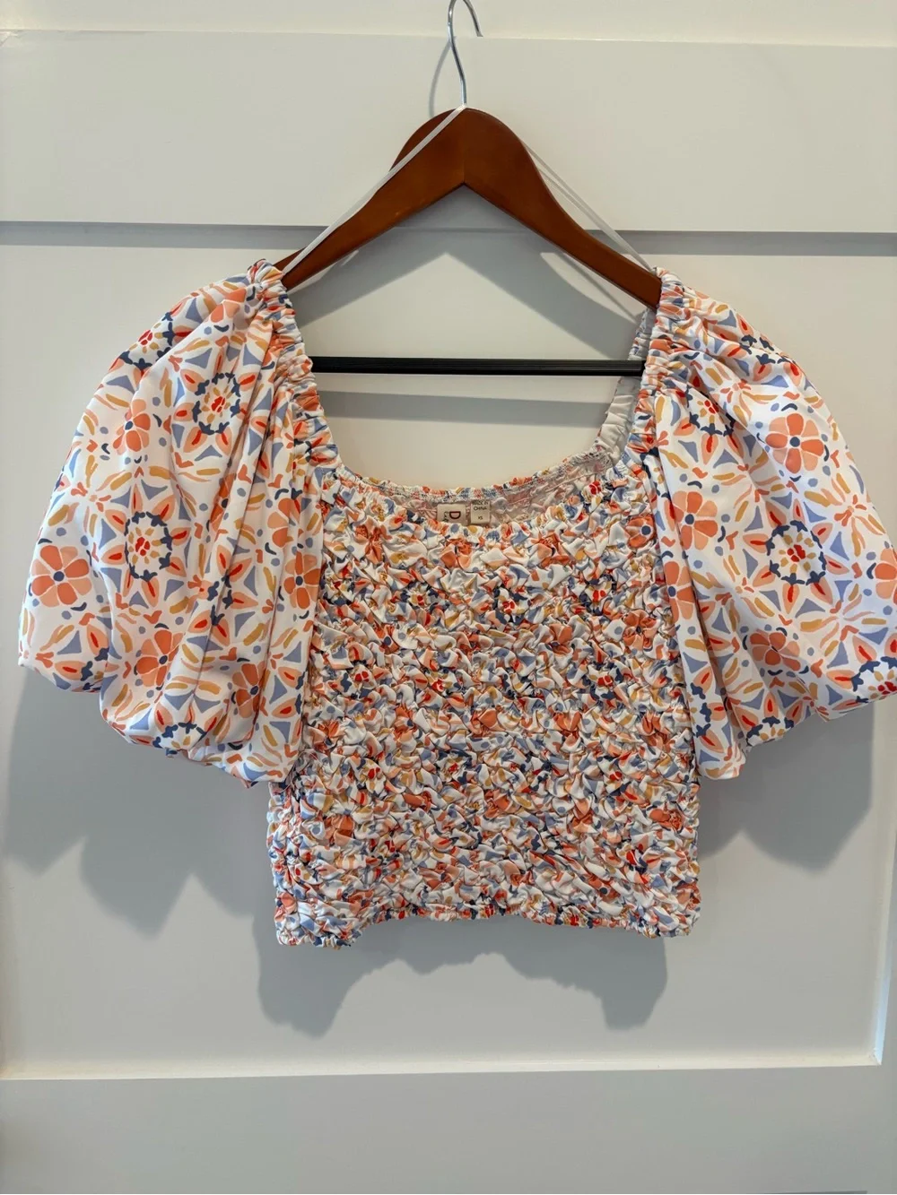 NWT Anthropologie Dolan smocked Smocked Puff-Sleeve Floral Crop Top